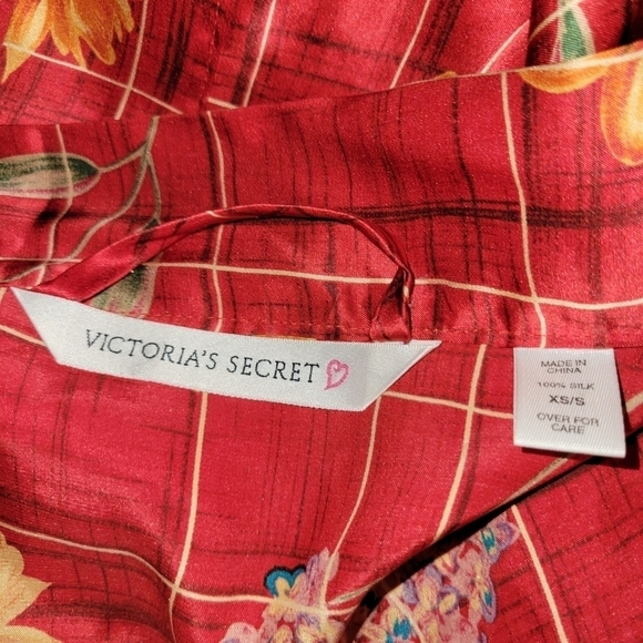 Victoria's Secret Robe Red Floral XS/S - Picture 3 of 3